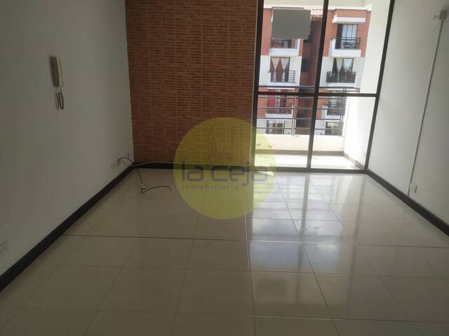 #A040 - Apartamento para Alquiler en La Ceja - ANT